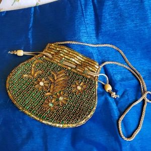Beaded  clasped purse